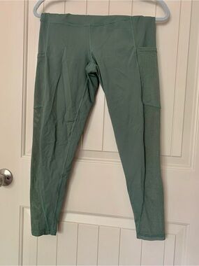 Aerie Sage Green Move Pocket Leggings Sz M